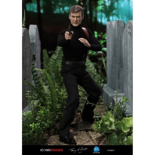 1/6 Roger Moore Officially Licensed Action Figure