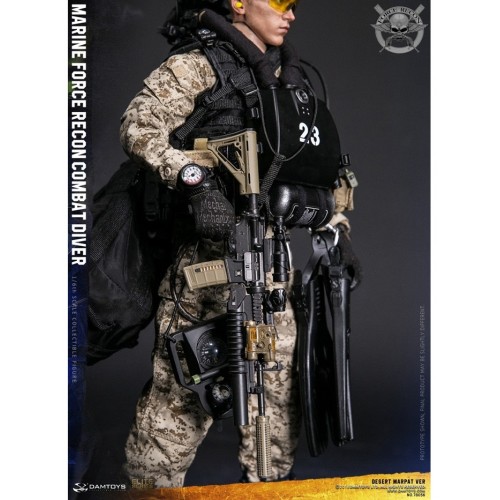 1/6 Marine Force Recon Combat Diver (Desert MARPAT Version)